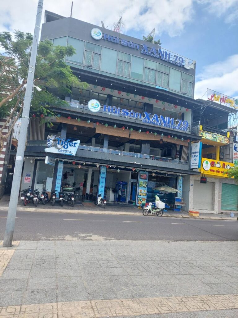 Bán nhà vị trí vàng view biển, ngay trung tâm thành phố