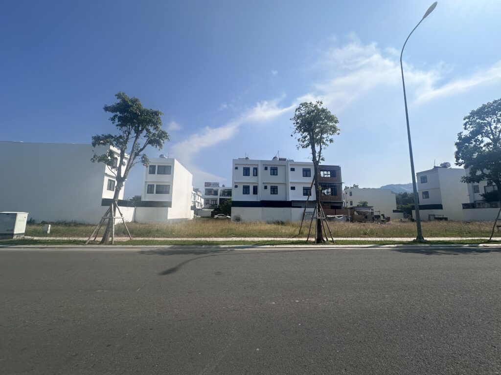 Mỹ Gia gói 7 – An Khánh trục đường 18 thông qua các gói, lô sạch đẹp