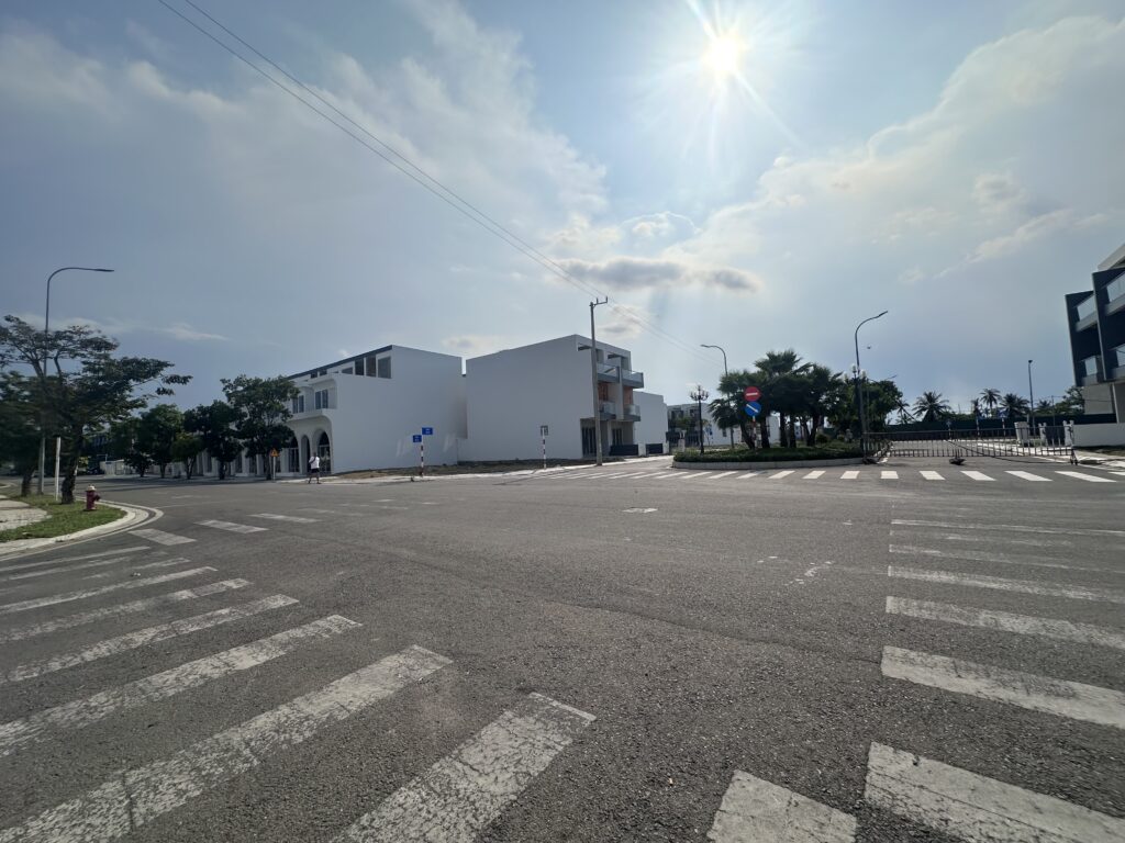 Lô góc đẹp Mỹ Gia gói 7, ngay trục đường kinh doanh phù hợp mọi nhu cầu