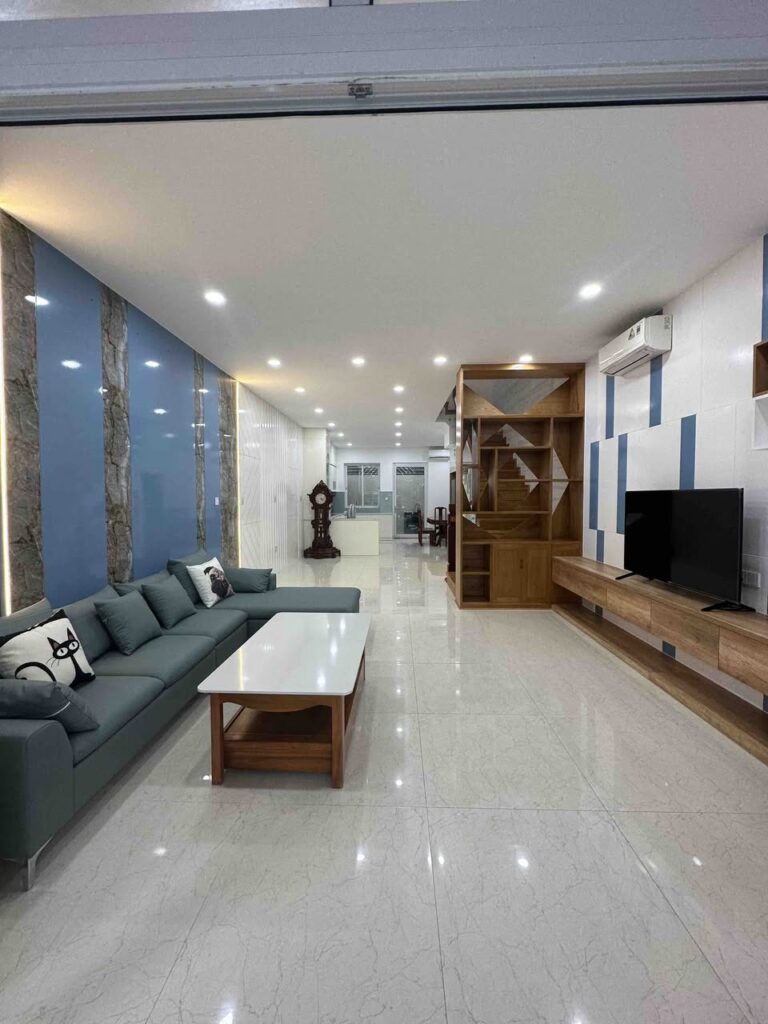 Bán nhà hoàn thiện đầy đủ nội thất Mỹ Gia gói 8, đối viện hồ bơi vị trí đẹp