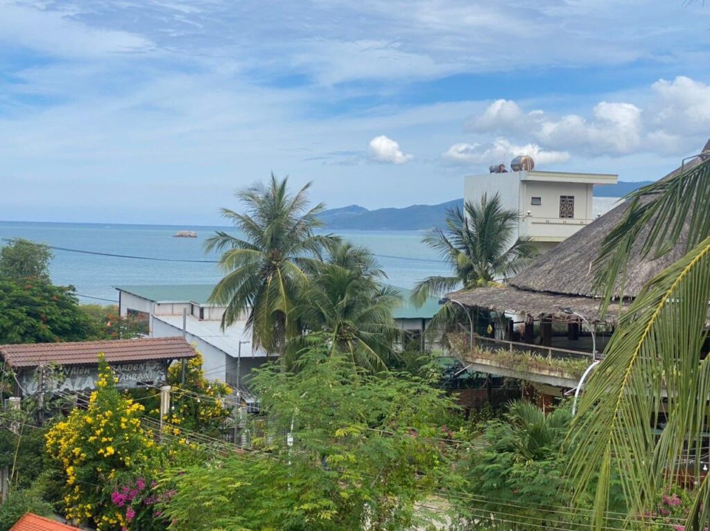 Bán nhà 243m2 view biển Hòn Chồng – Nha Trang