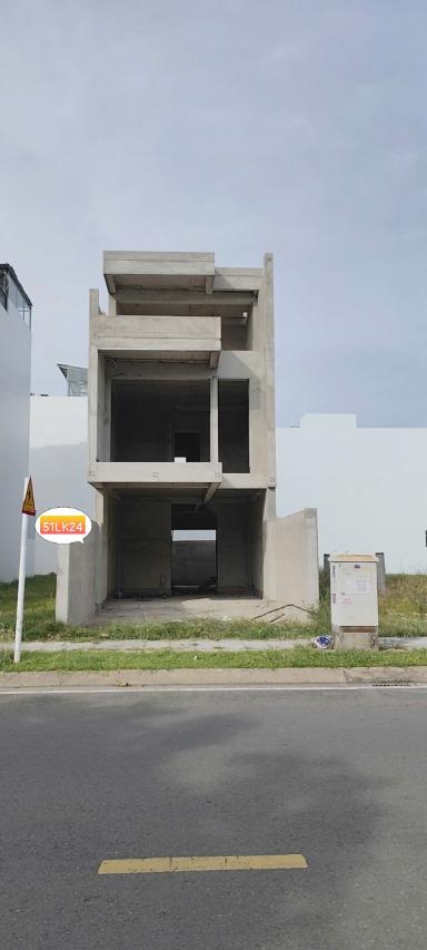 Bán nhà thô Mỹ Gia gói 2 trục đường chính số 2 rộng 18m